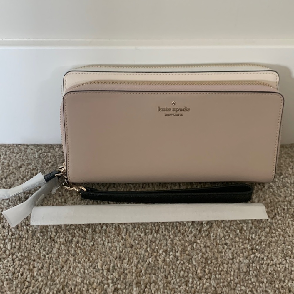 Kate spade large carryall wristlet